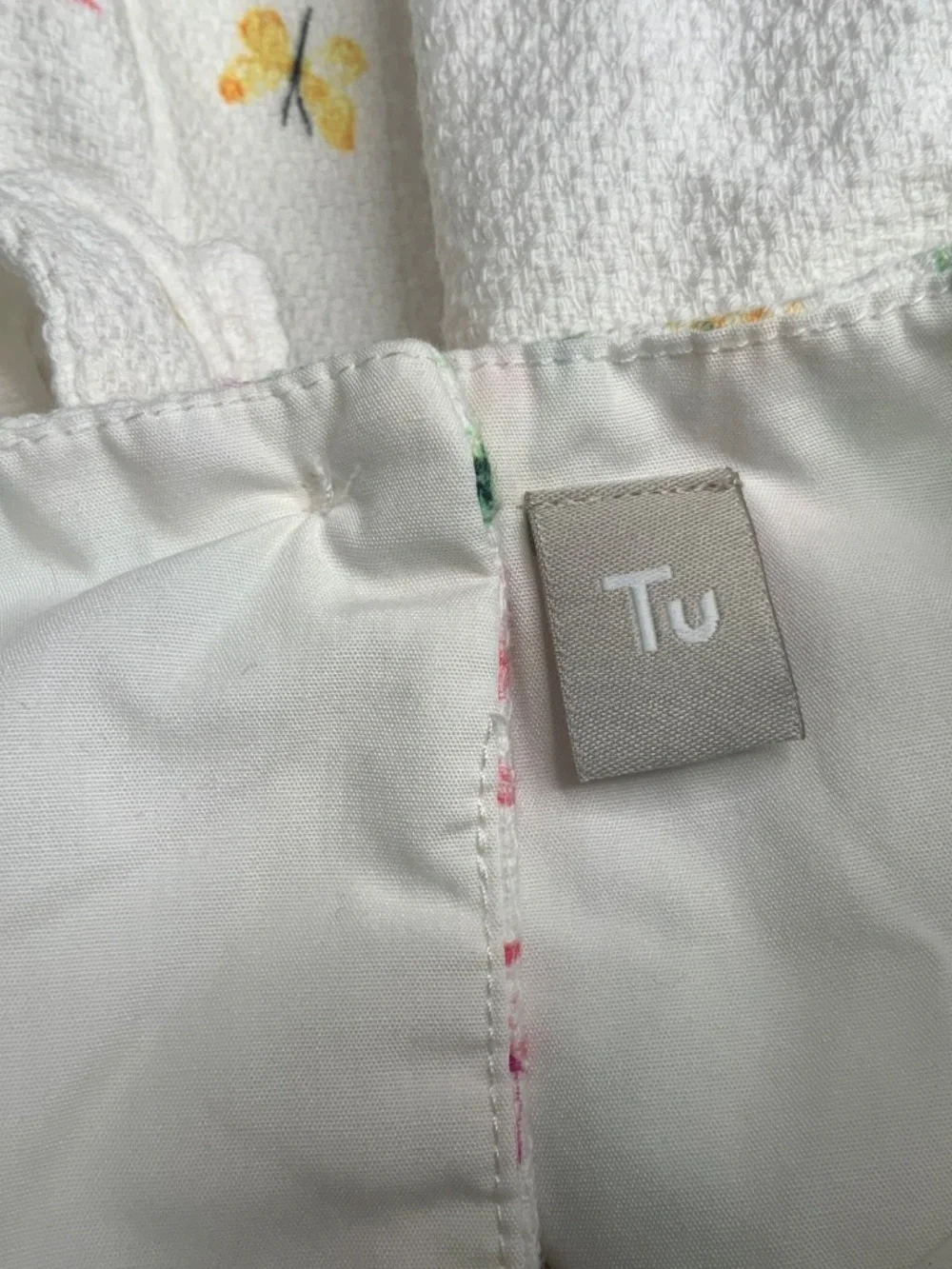 Tu white lined